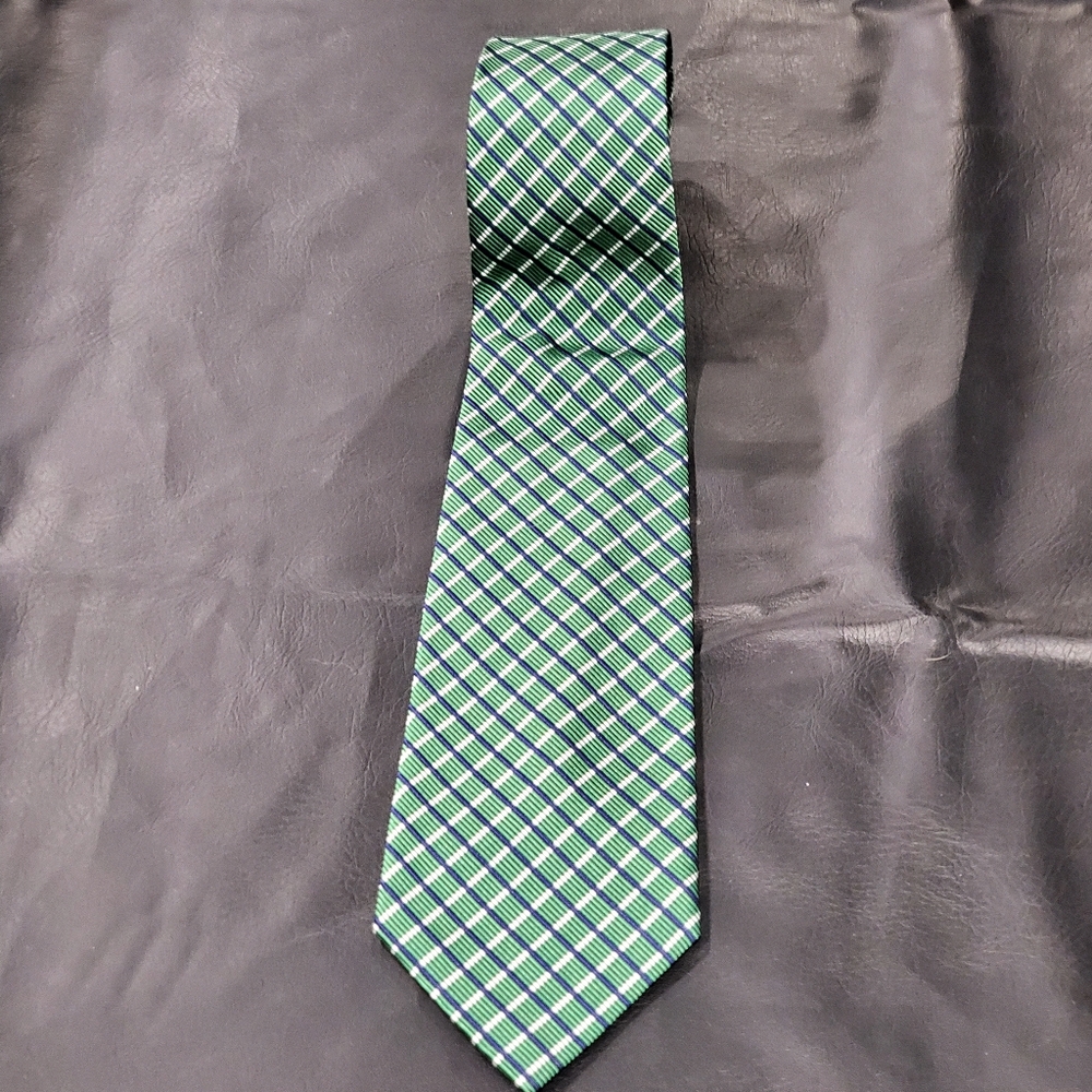 Lauren by Ralph Lauren Green LABEL Printed Hand Finished Tie56" 4" wide